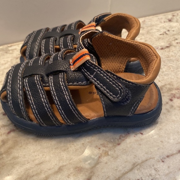 Koala kids size 3 navy sandals with Velcro closure. Excellent condition - Picture 3 of 7